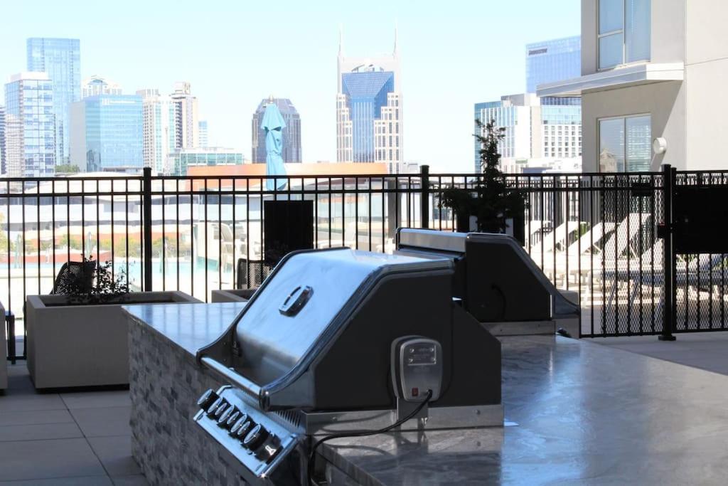 Luxury In The Gulch Apartment Nashville Exterior photo